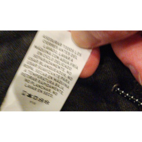 Swiss Tech Men's XL Black Softshell Jacket With Zipper Pockets & Adjustable Hem - Picture 8 of 16